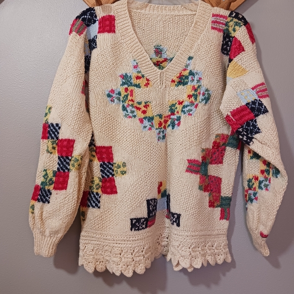 Vintage Patchwork Floral Handmade Knit V-Neck Sweater Grannycore Medium - Picture 2 of 10